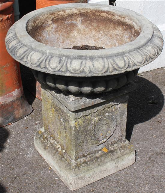 Garden urn & pedestal